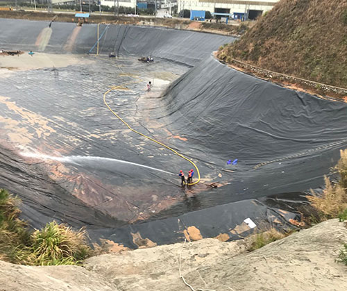 玛沁废水池清理