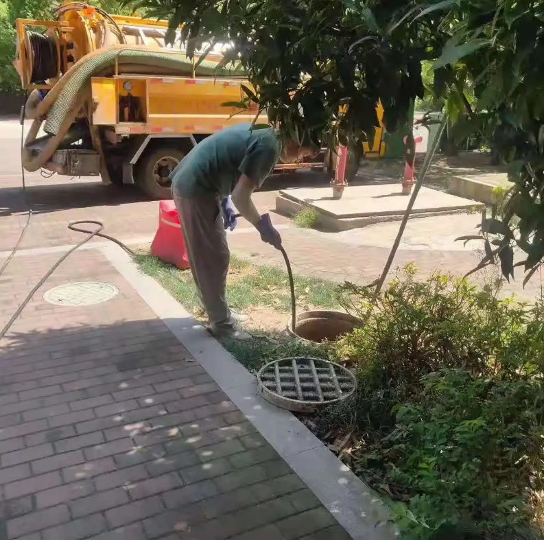 玛沁市政排污管道清淤疏通——专业团队，让您全程省心！